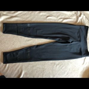 Lilybod Zhalee black high rise legging.